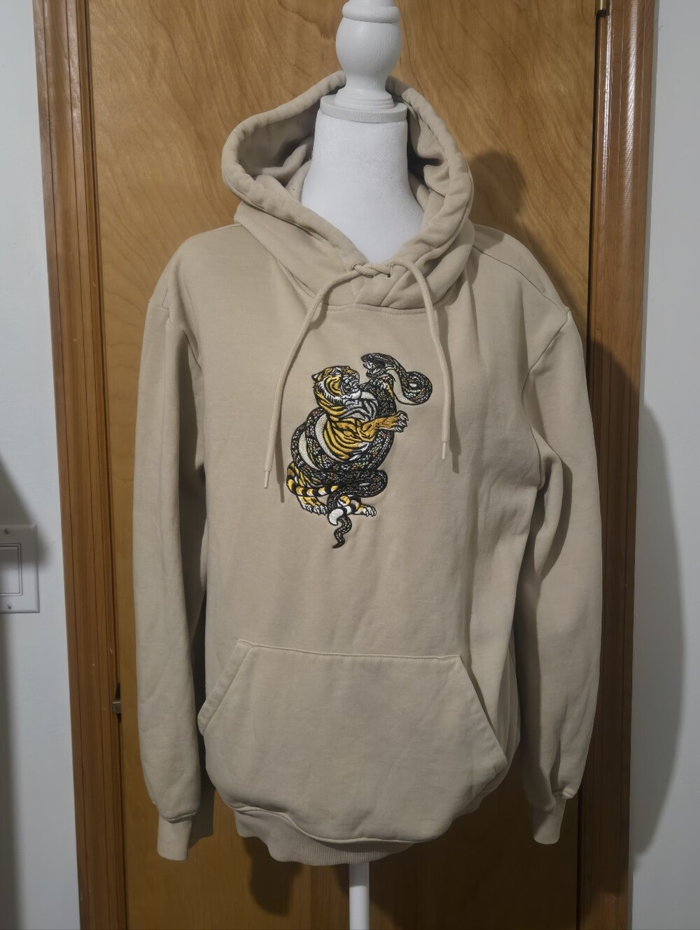 H&M Pullover Hoodie Sweatshirt With Embroidery Size S